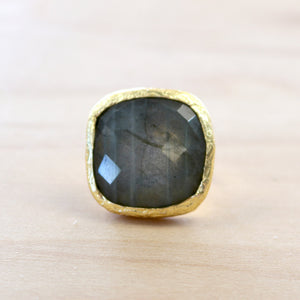 The Kaylee - Labradorite Ring